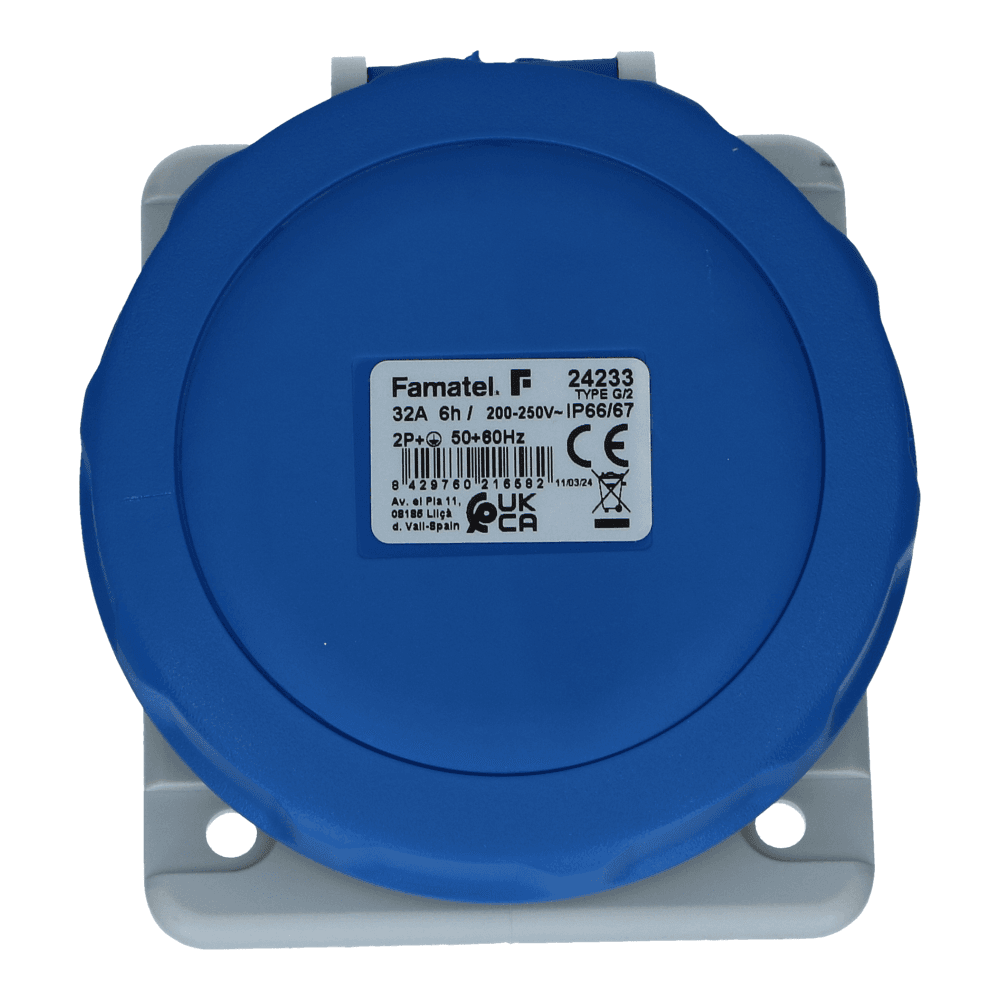 CEE female 3 polig 6H 32A IP67 inbouw wcd 220-240VAC