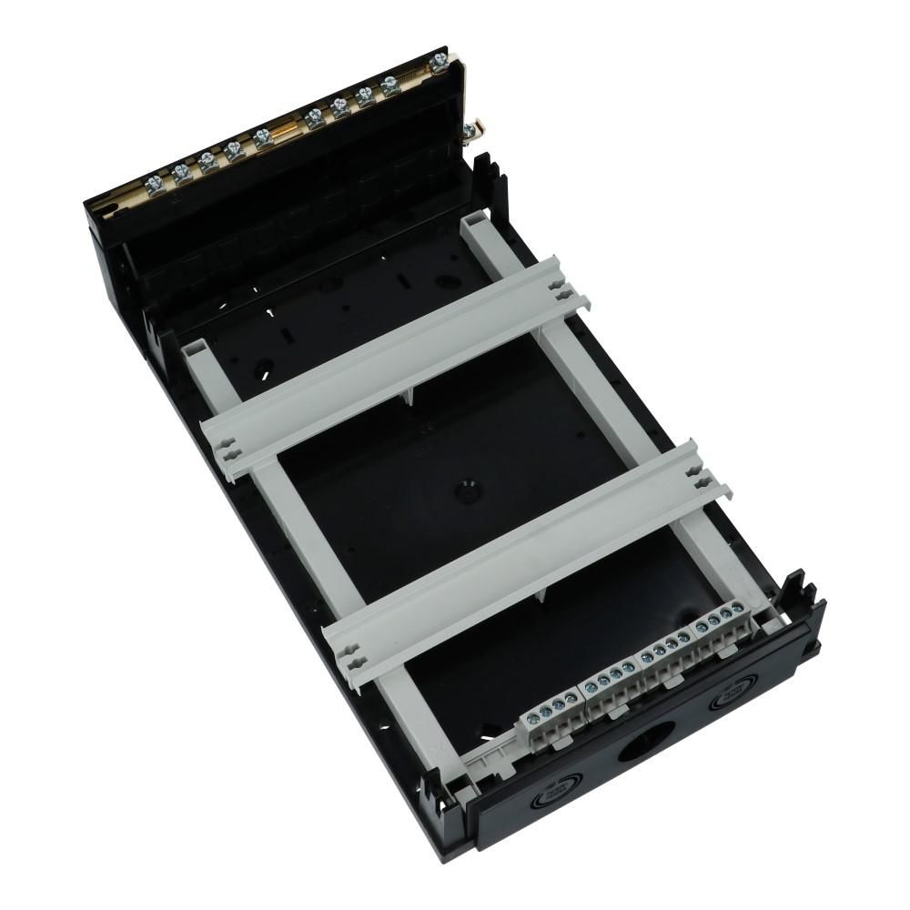 Ledige groepenkast 2x12 modules met verhoogd met buisinvoer