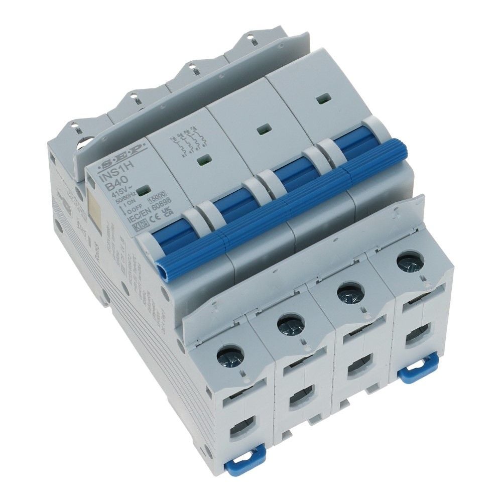 Installatieautomaat  4 polig 32A karakteristiek D 15kA INS1H