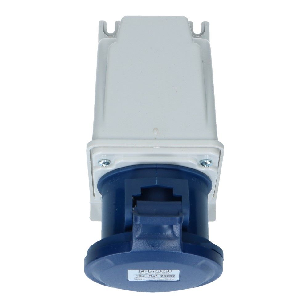 CEE female 3 polig 6H 32A IP44 wcd 220-240AC