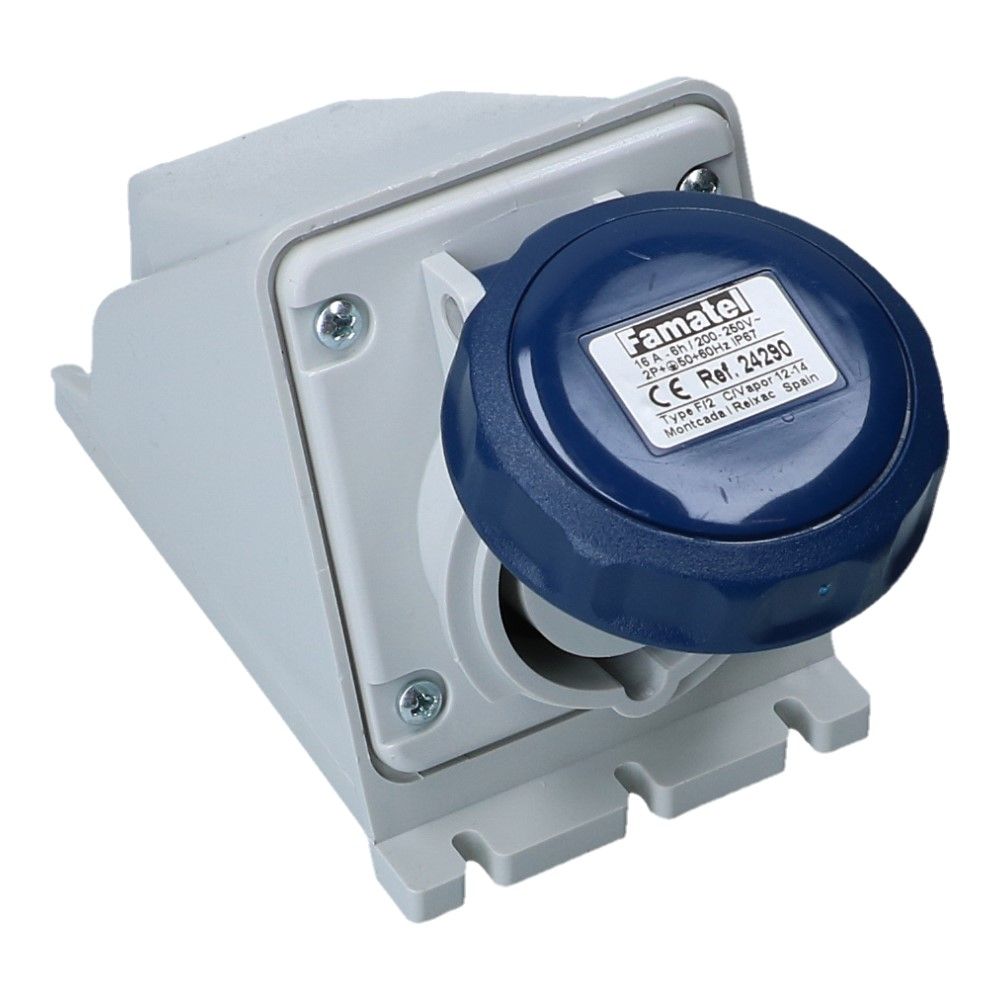 CEE female 3 polig 6H 16A IP67 wcd 220-240VAC