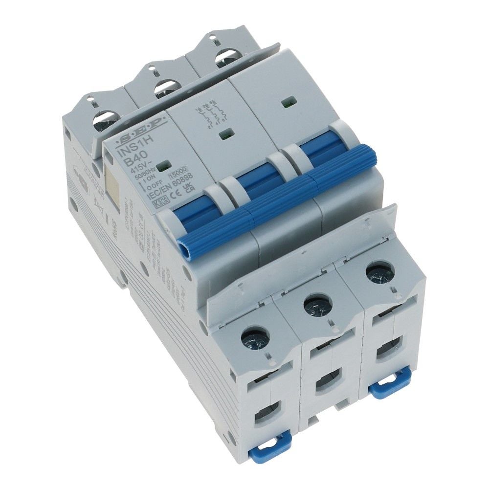 Installatieautomaat  3 polig 10A karakteristiek D 15kA INS1H